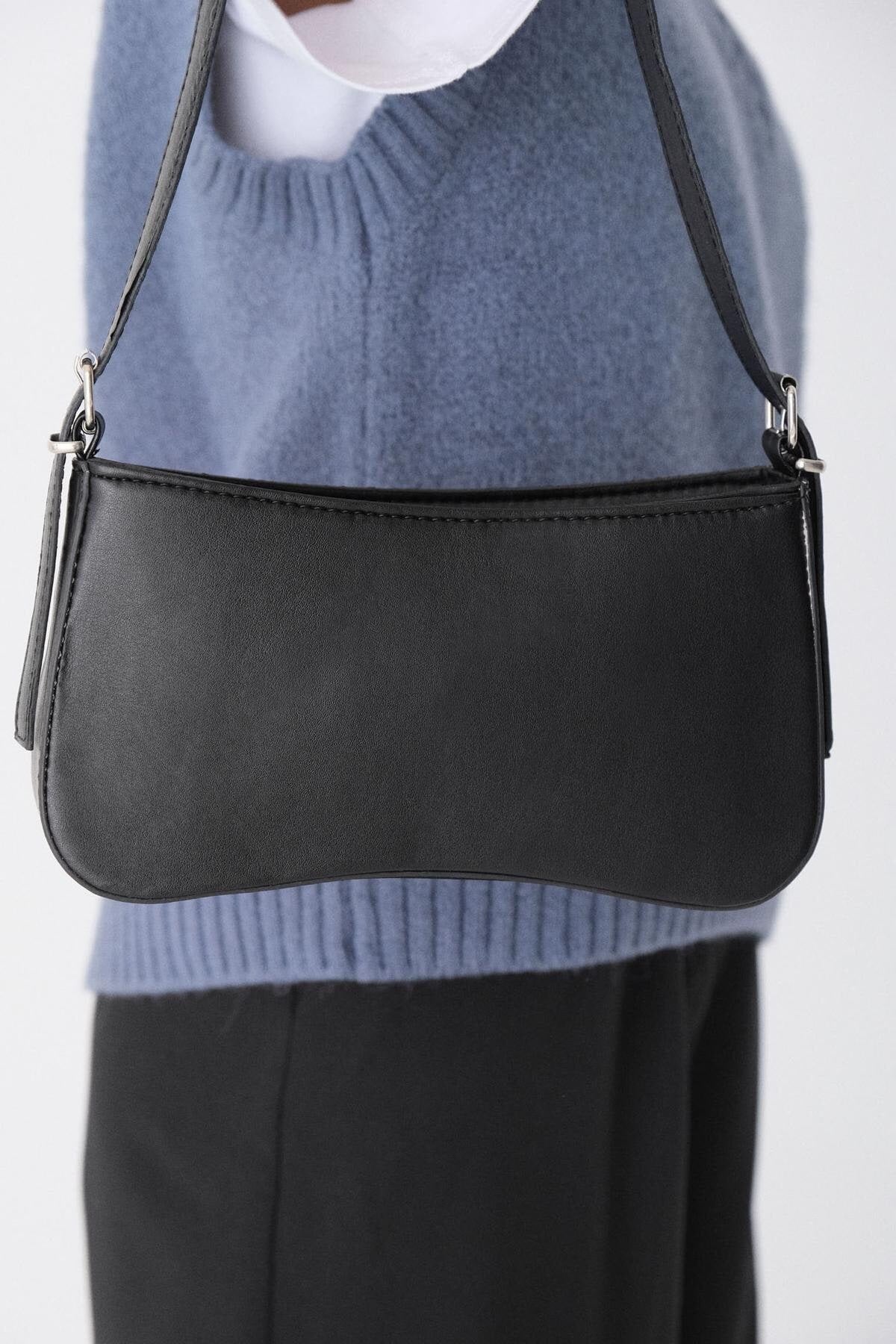 Black_Shoulder-Bag-addax