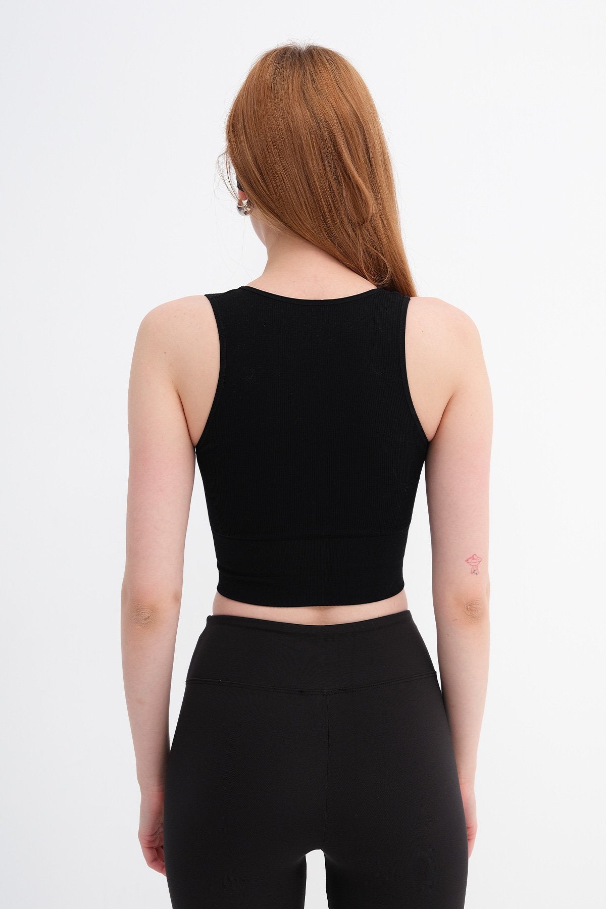 Black_V-Neck-Thick-Strapped-Seamless-Crop-addax