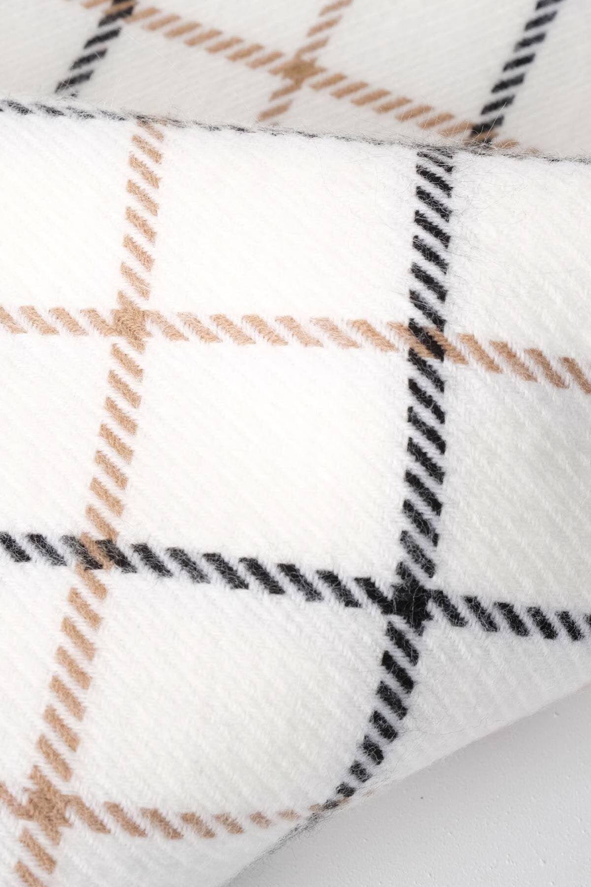 Ecru_Square-Patterned-Shawl-addax