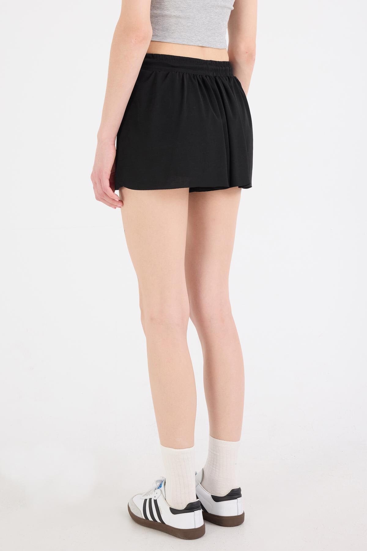Black_Shorts-With-Elastic-Waist-addax