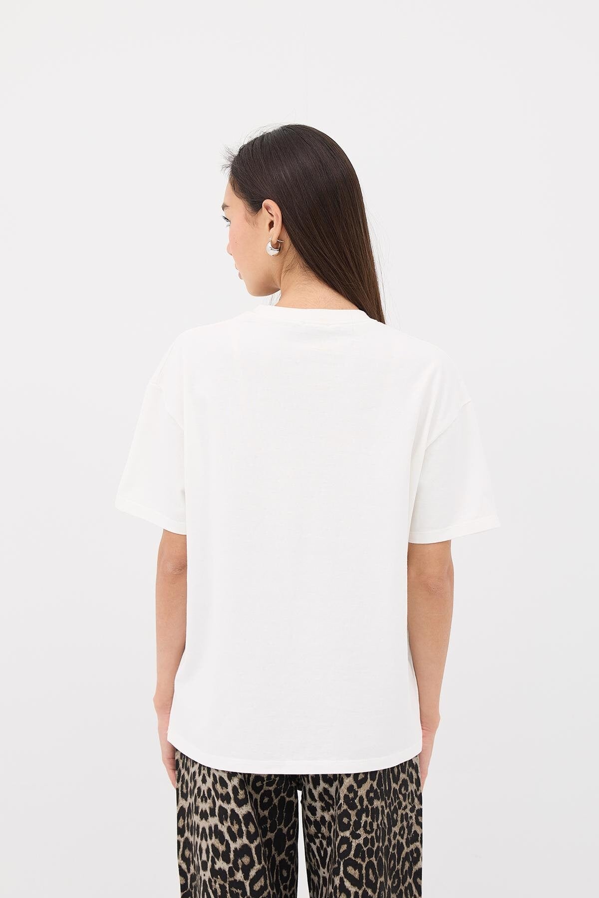 Ecru_Cherry-Printed-Crew-Neck-T-Shirt-addax