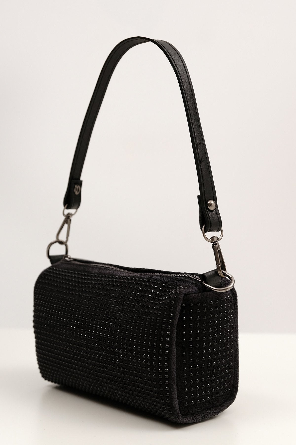Black---Black_Bag-addax