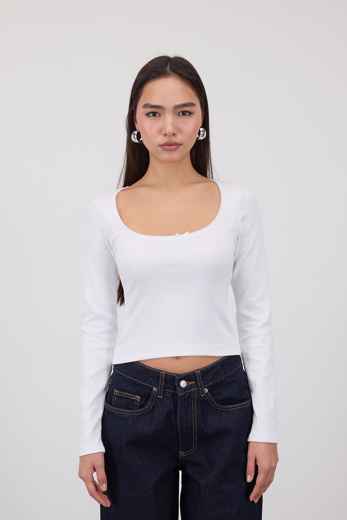 White_U-Neck-Long-Sleeve-Blouse-with-Bow-addax