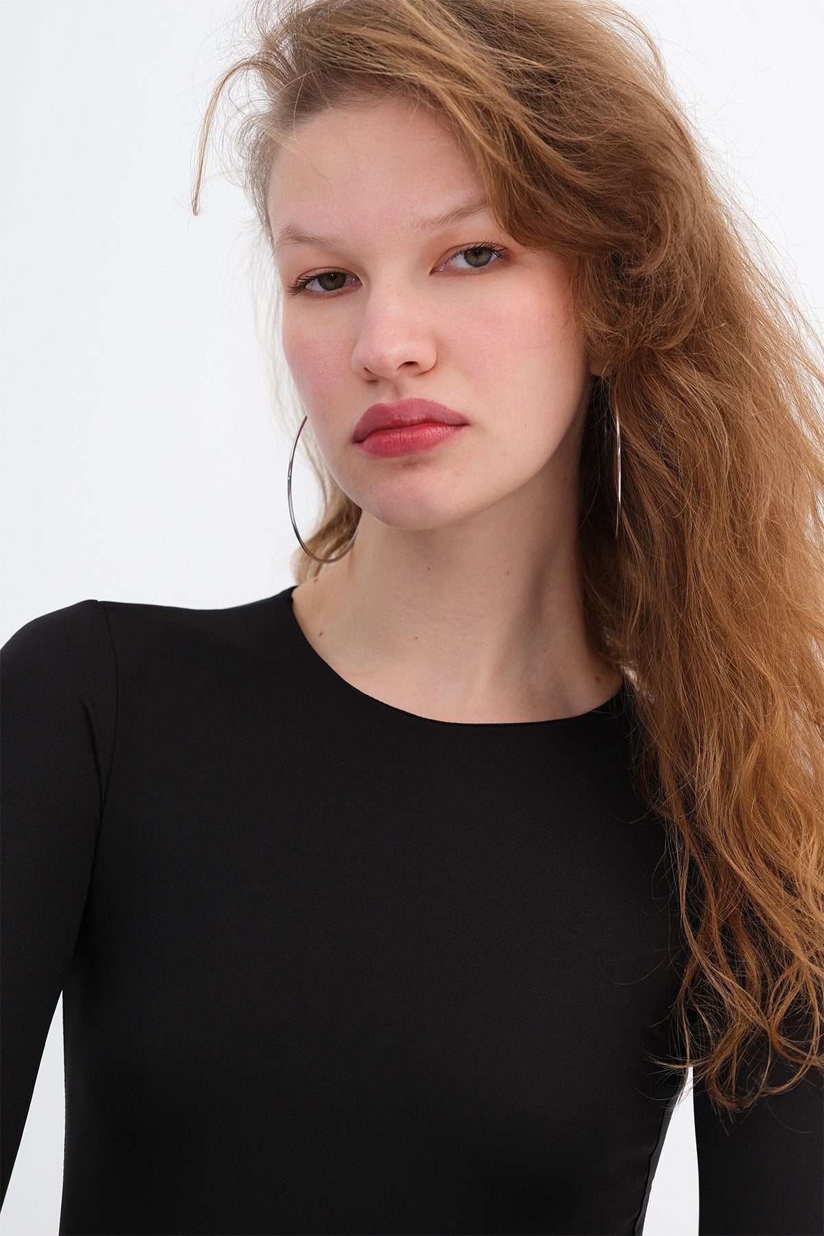 Black_Crew-Neck-Long-Sleeve-Basic-Bodysuit-addax