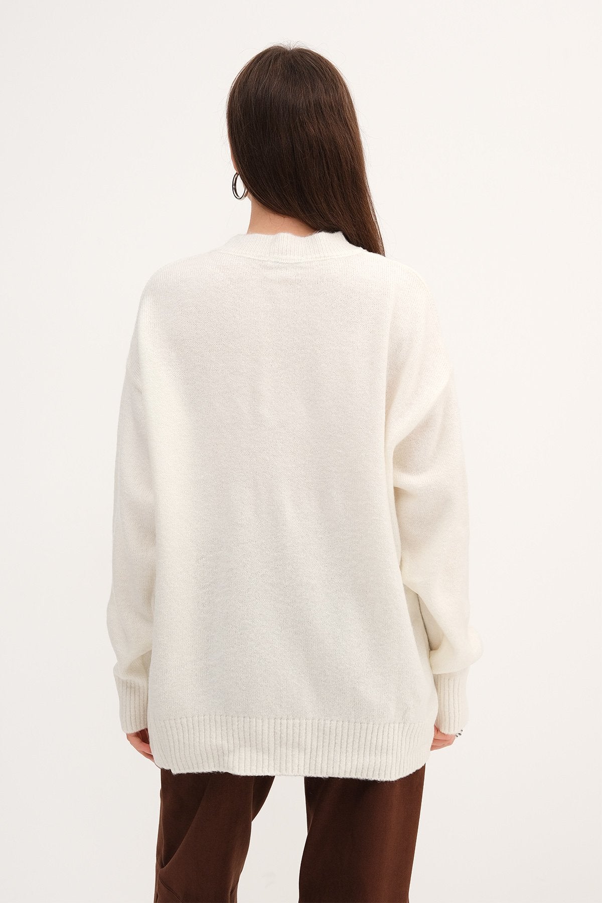 Ecru_Crew-Neck-Basic-Knitwear-Sweater-addax