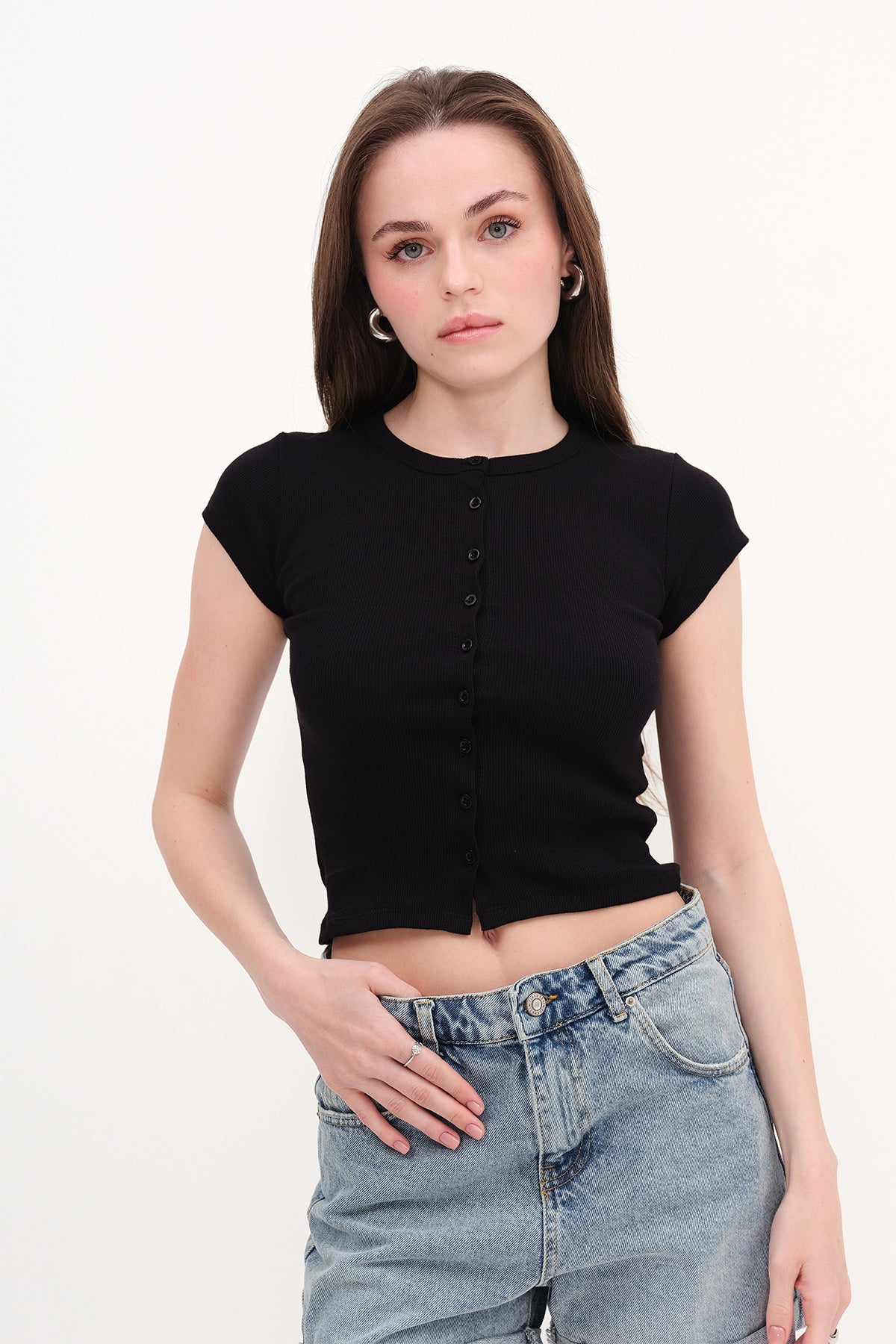 Black_Basic-Buttoned-T-shirt-addax
