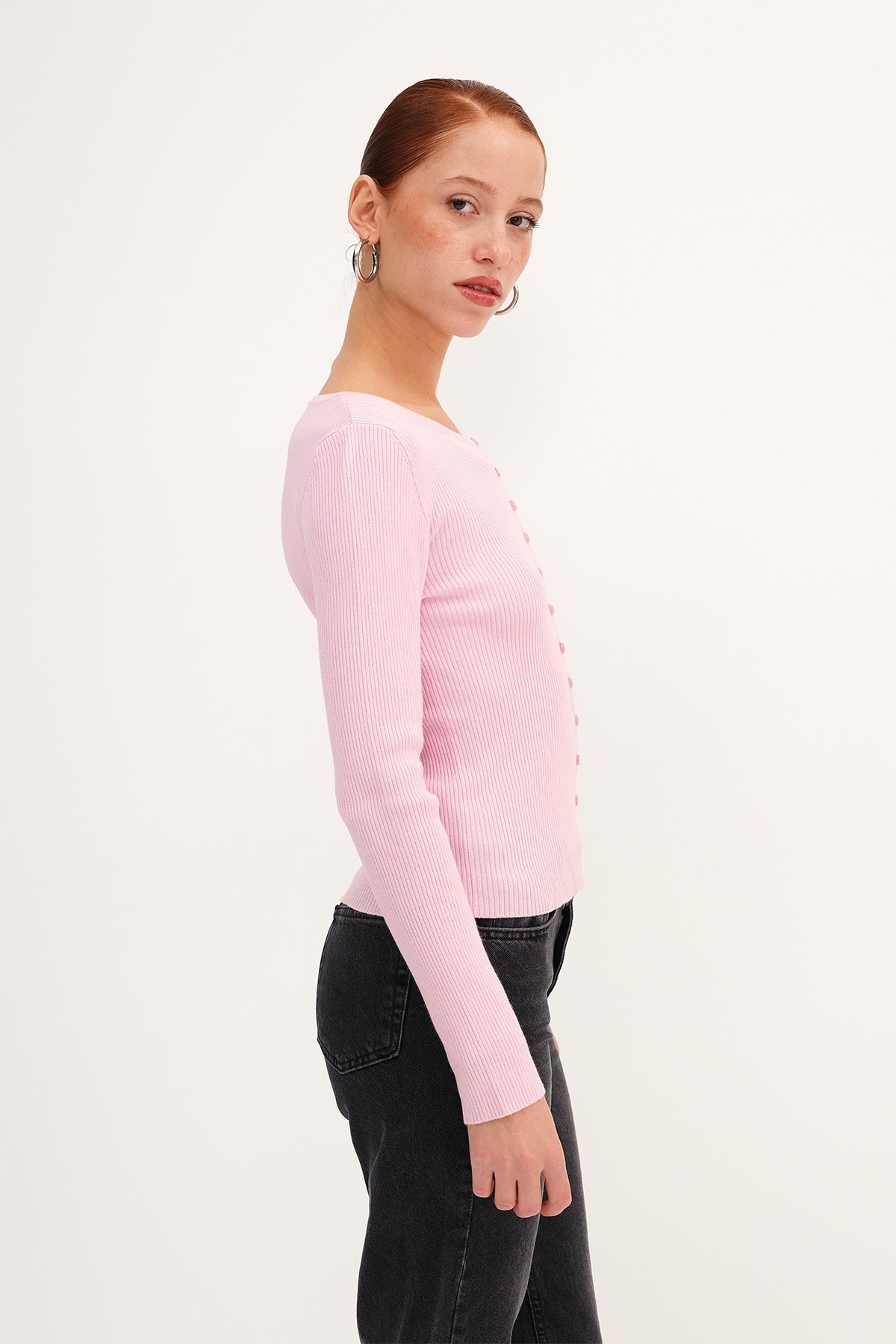 Begonia_Long-Sleeve-Buttoned-Cardigan-addax