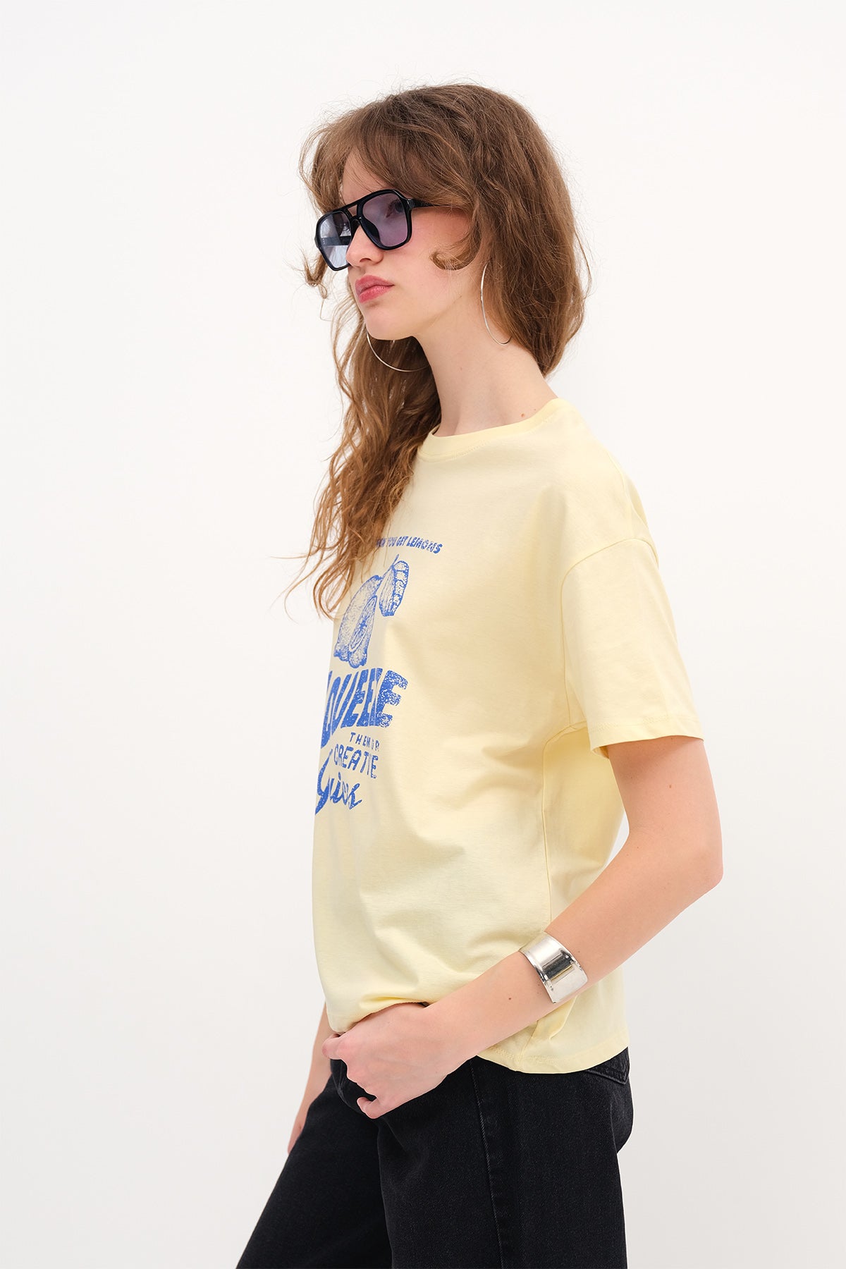 Light-Yellow_Short-Sleeve-Printed-T-Shirt-addax