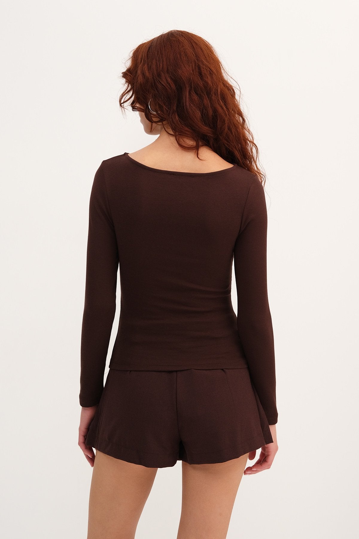 Bitter-Coffee_Long-Sleeve-Side-Ruched- Blouse-addax