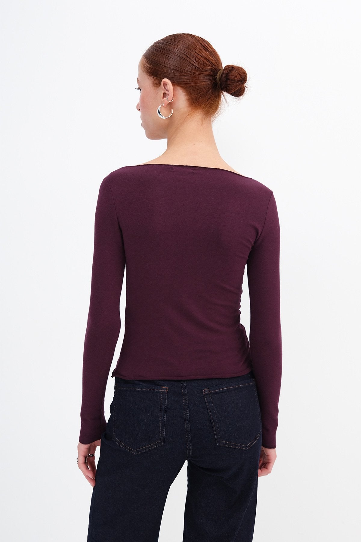 Gardenia_Long-Sleeve-Basic-T-shirt-addax