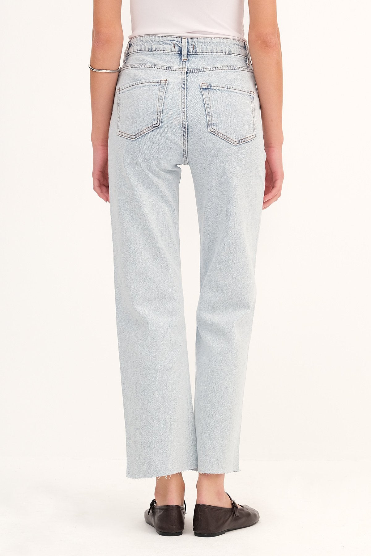 Light-Blue_Embellished-Jeans-addax