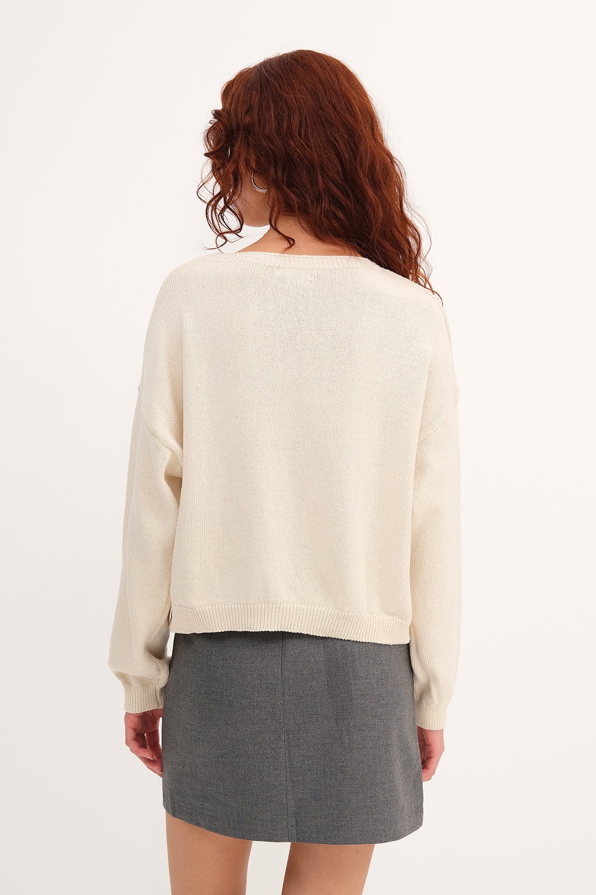 Stone_Knit-Sweater-with-Bunny-Pattern-addax