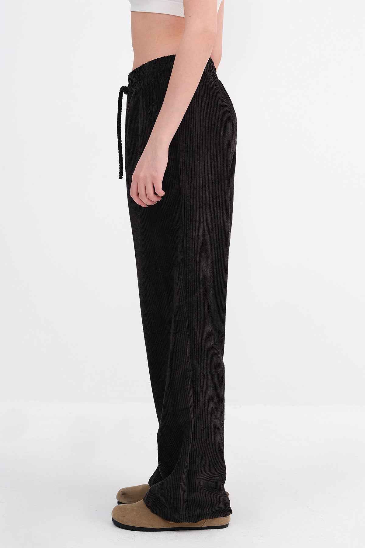 Black_Ribbed-Corduroy-Wide-Leg-Pants-addax