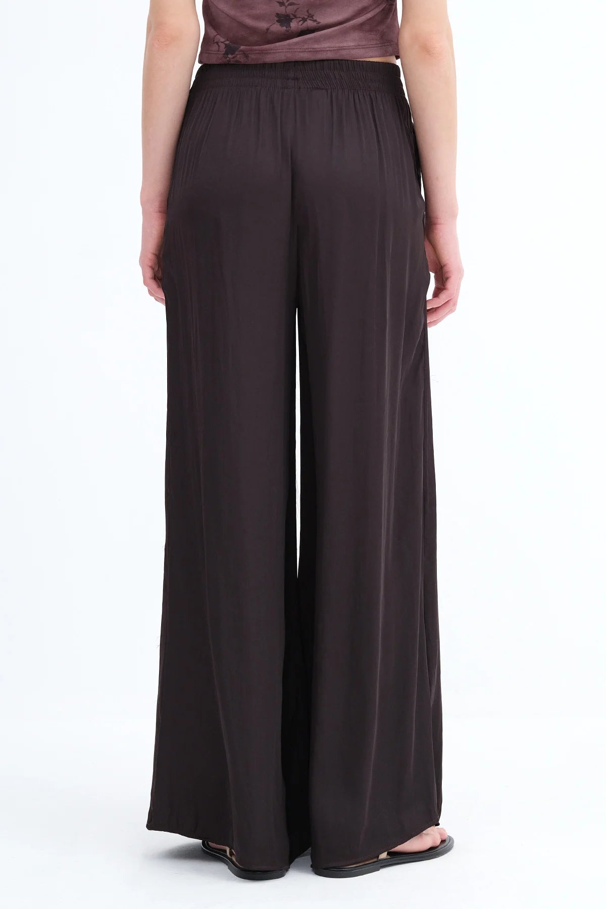 Bitter-Coffee_Satin-Wide-Leg-Pants-addax