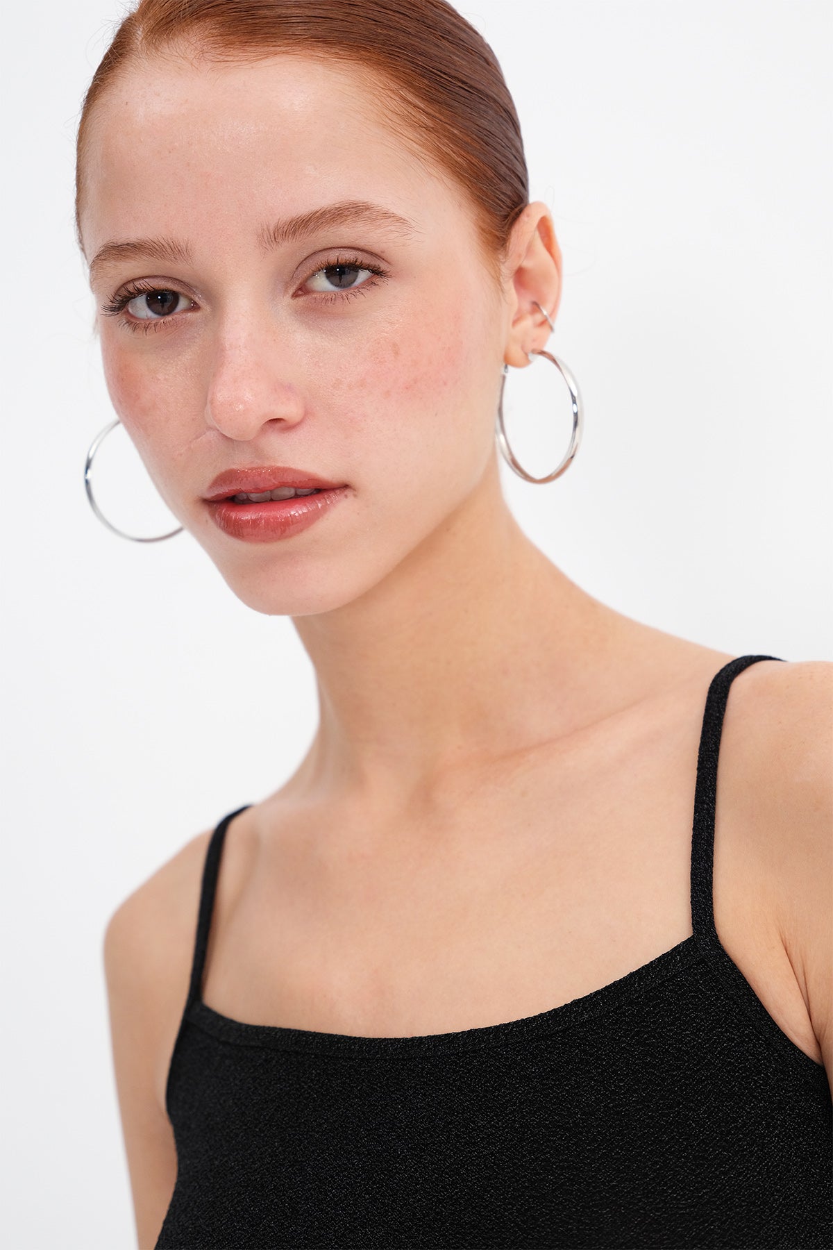 Silvery-Black_Shimmer-Thread-Tank-Top-addax