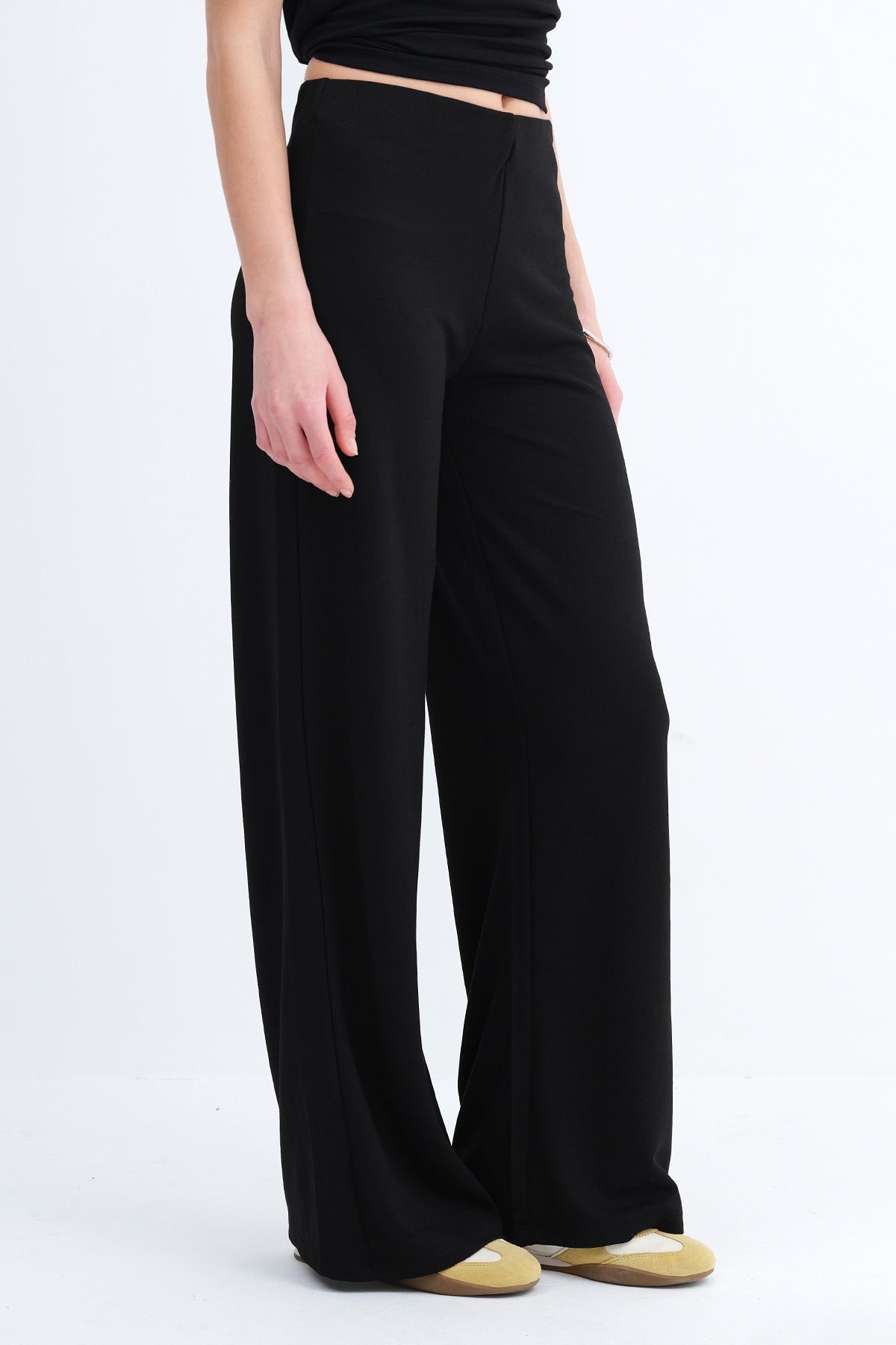 Black_Elastic-Waist-Pants-addax