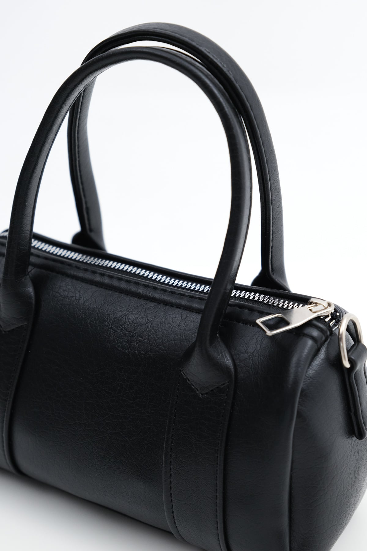 Black_Zippered-Hand-&-Shoulder-Bag-addax