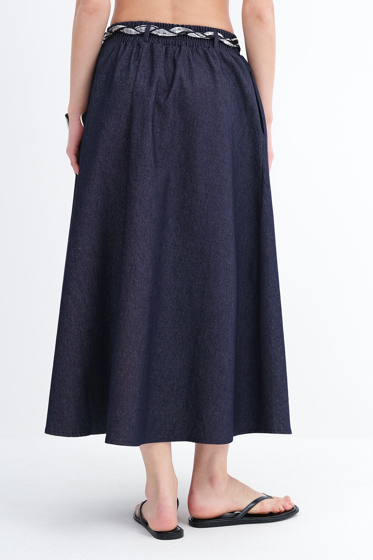 Night-Blue-Rins_Scarf-Detail-Long-Skirt-addax