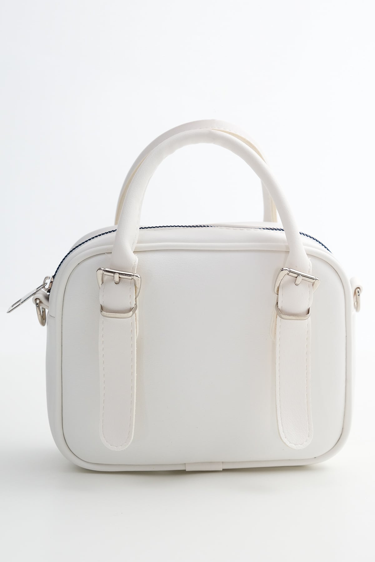 White_Hand-and-Shoulder-Bag-addax