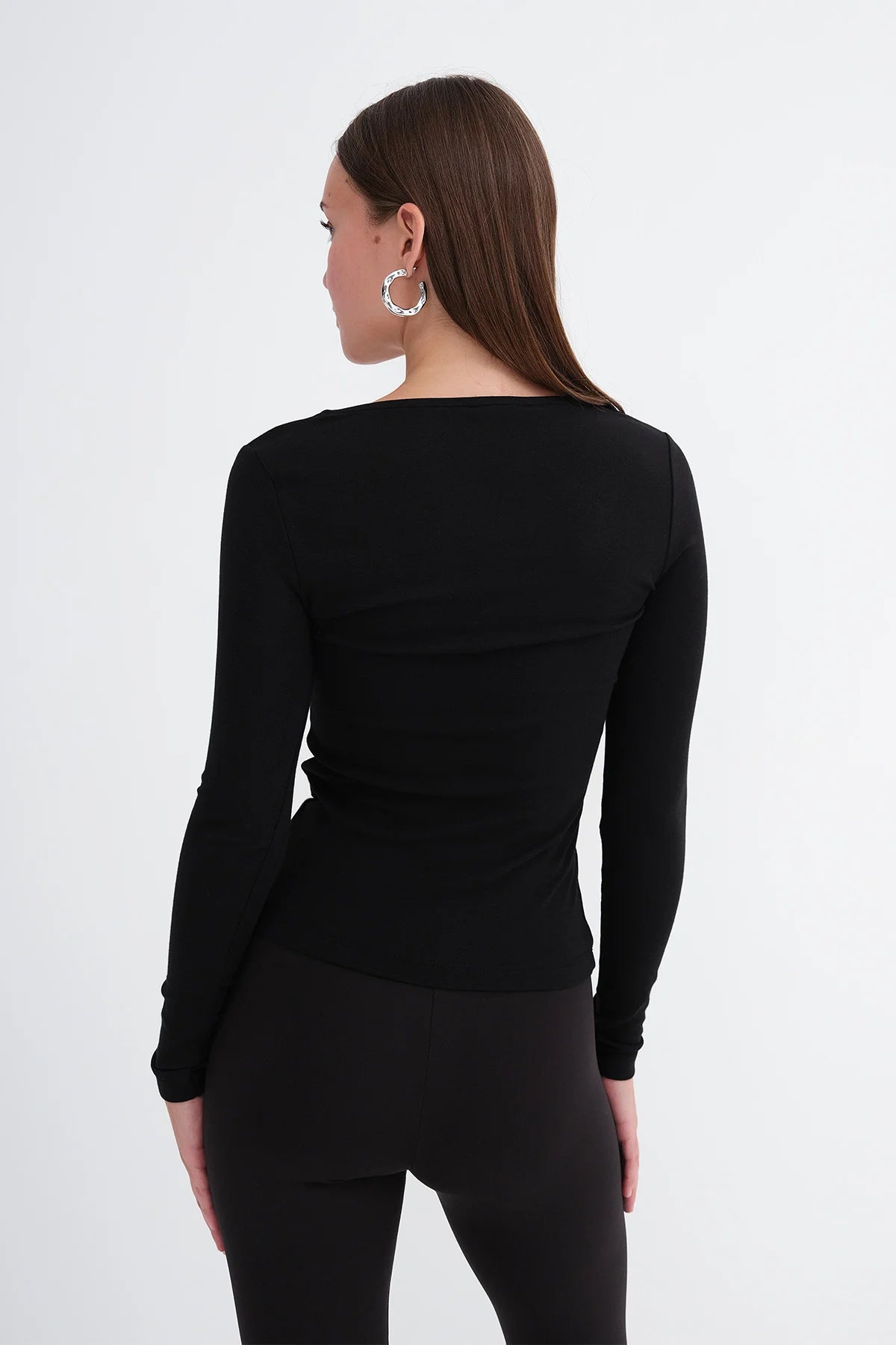 Black_Modal-Blouse-with-Lace- Collar-addax