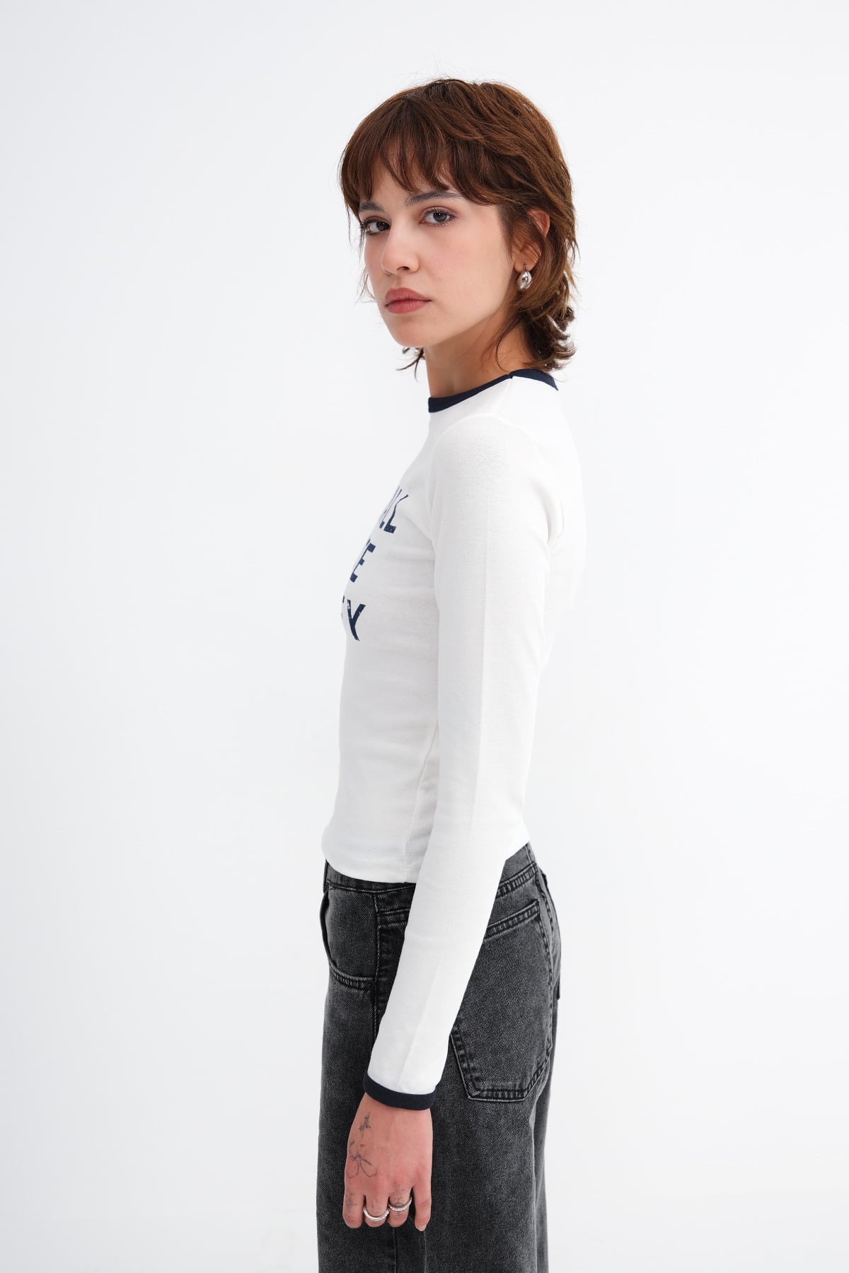 Ecru_Text-Print-T-shirt-addax