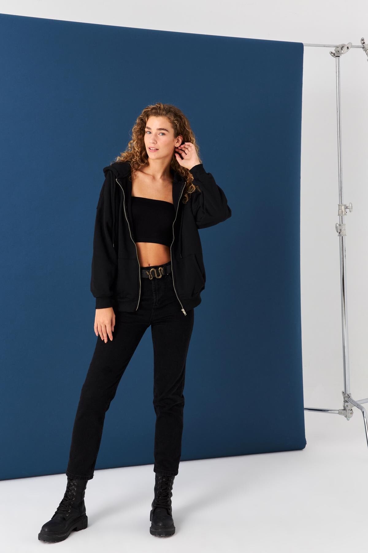 Black_Oversized-Hoodie-addax