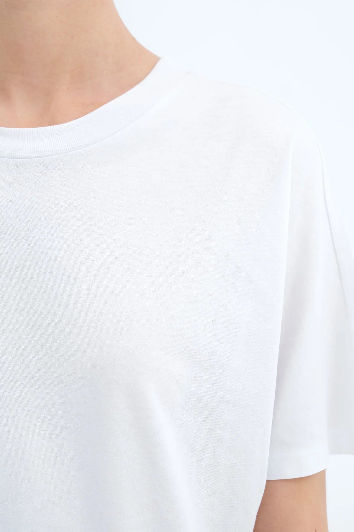 White_Oversized-Basic-T-shirt-addax