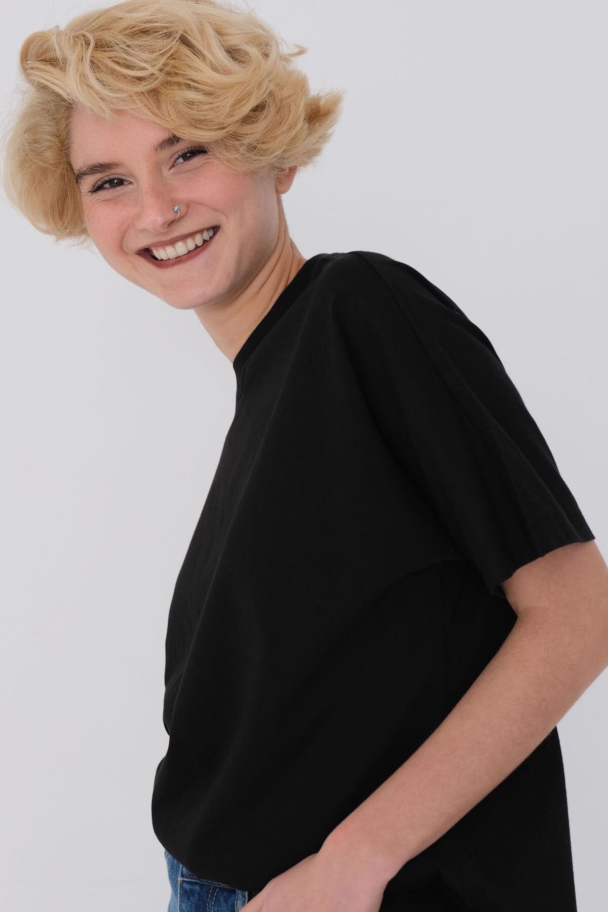Black_Oversized-Basic-T-shirt-addax
