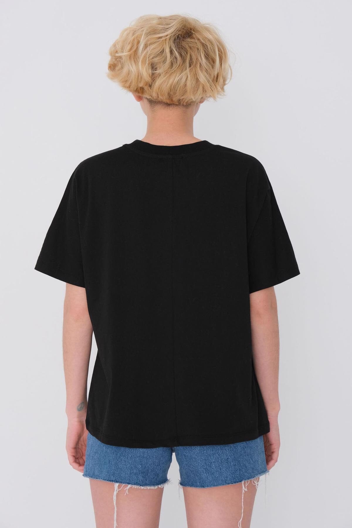 Black_Oversized-Basic-T-shirt-addax