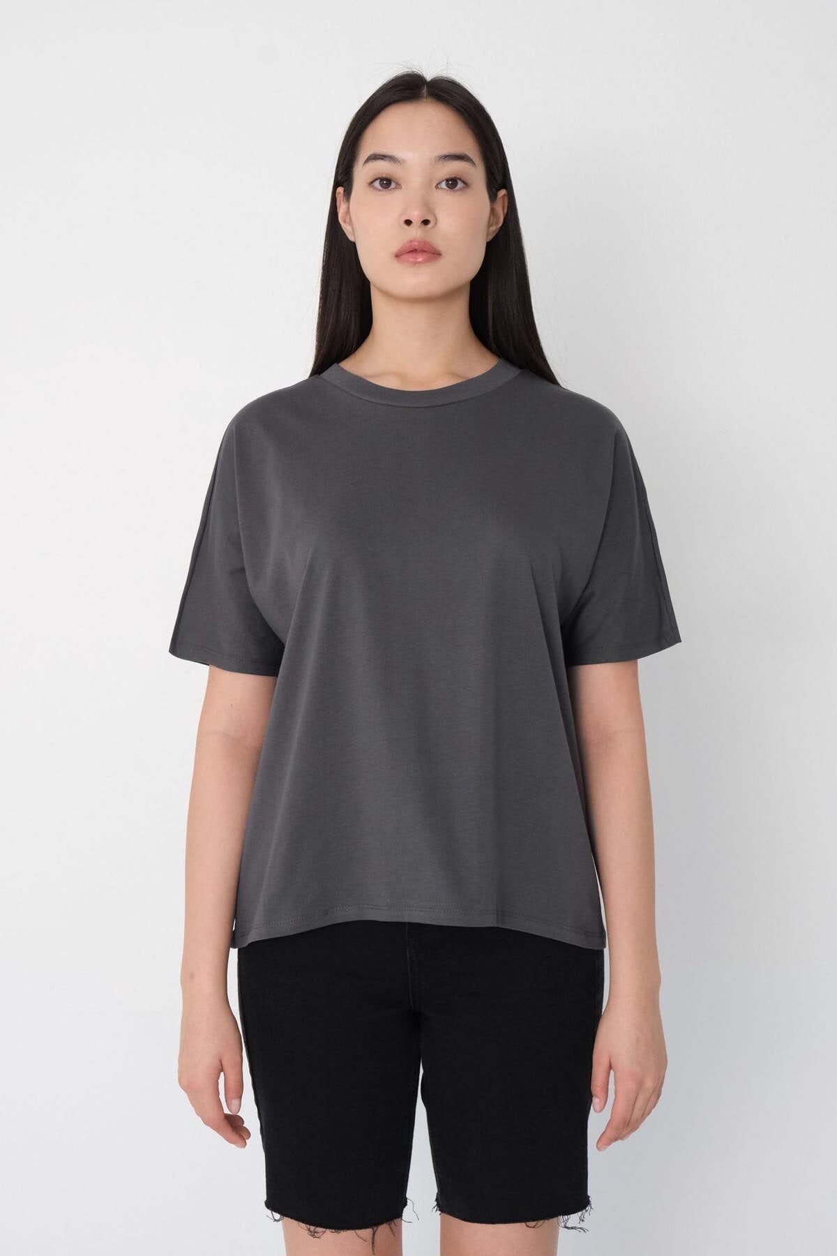 Lead-Grey_Oversized-Basic-T-shirt-addax