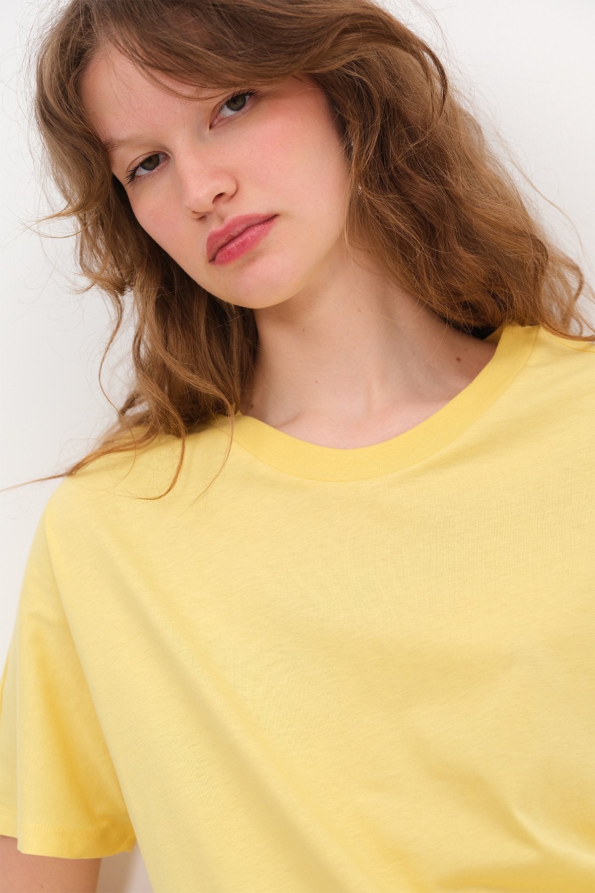 Light-Yellow_Oversized-Basic-T-shirt-addax