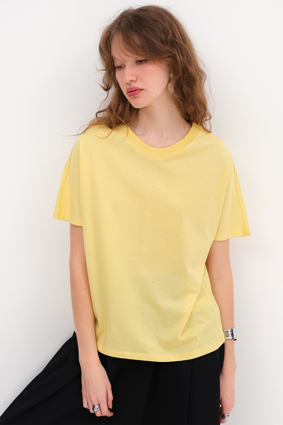 Light-Yellow_Oversized-Basic-T-shirt-addax