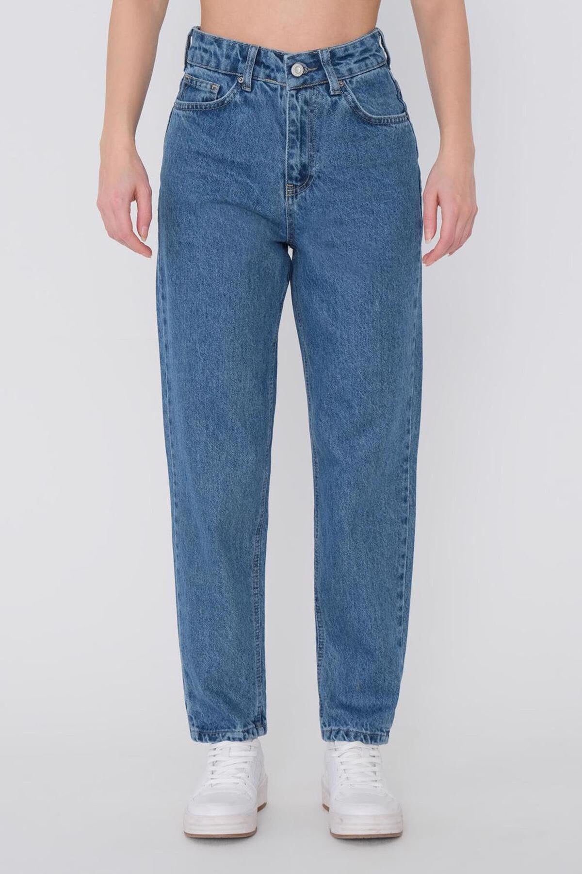 Blue_Mom-Fit-Jeans-addax