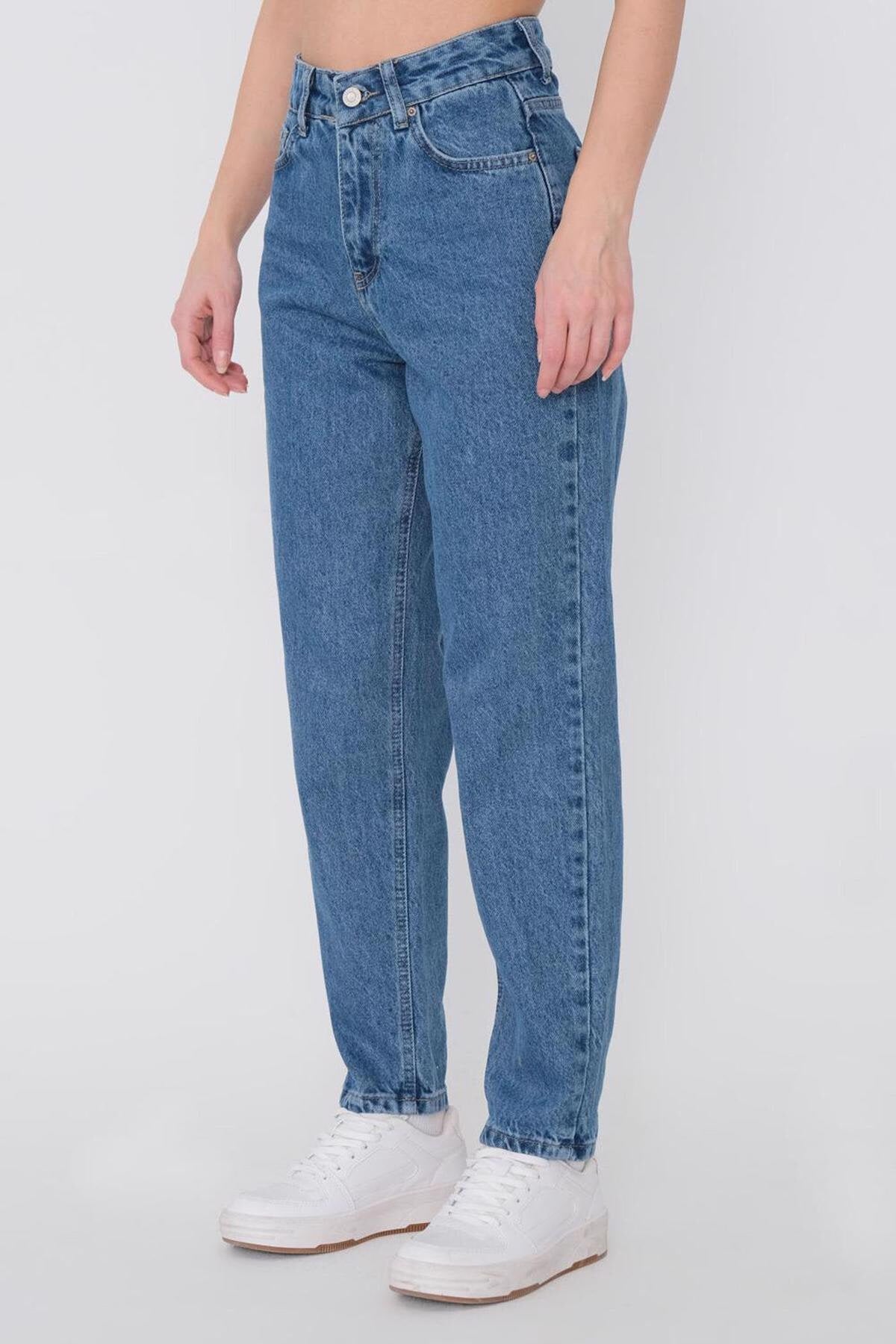 Blue_Mom-Fit-Jeans-addax