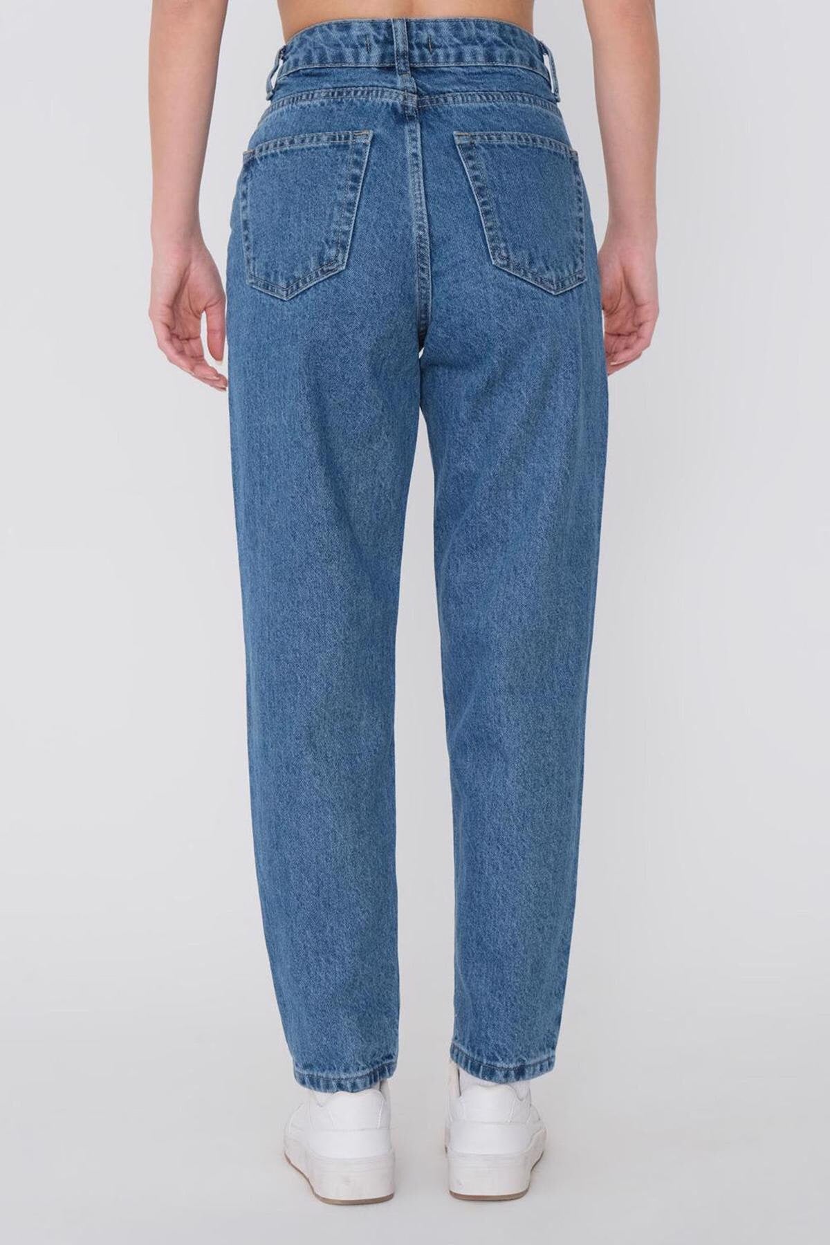 Blue_Mom-Fit-Jeans-addax