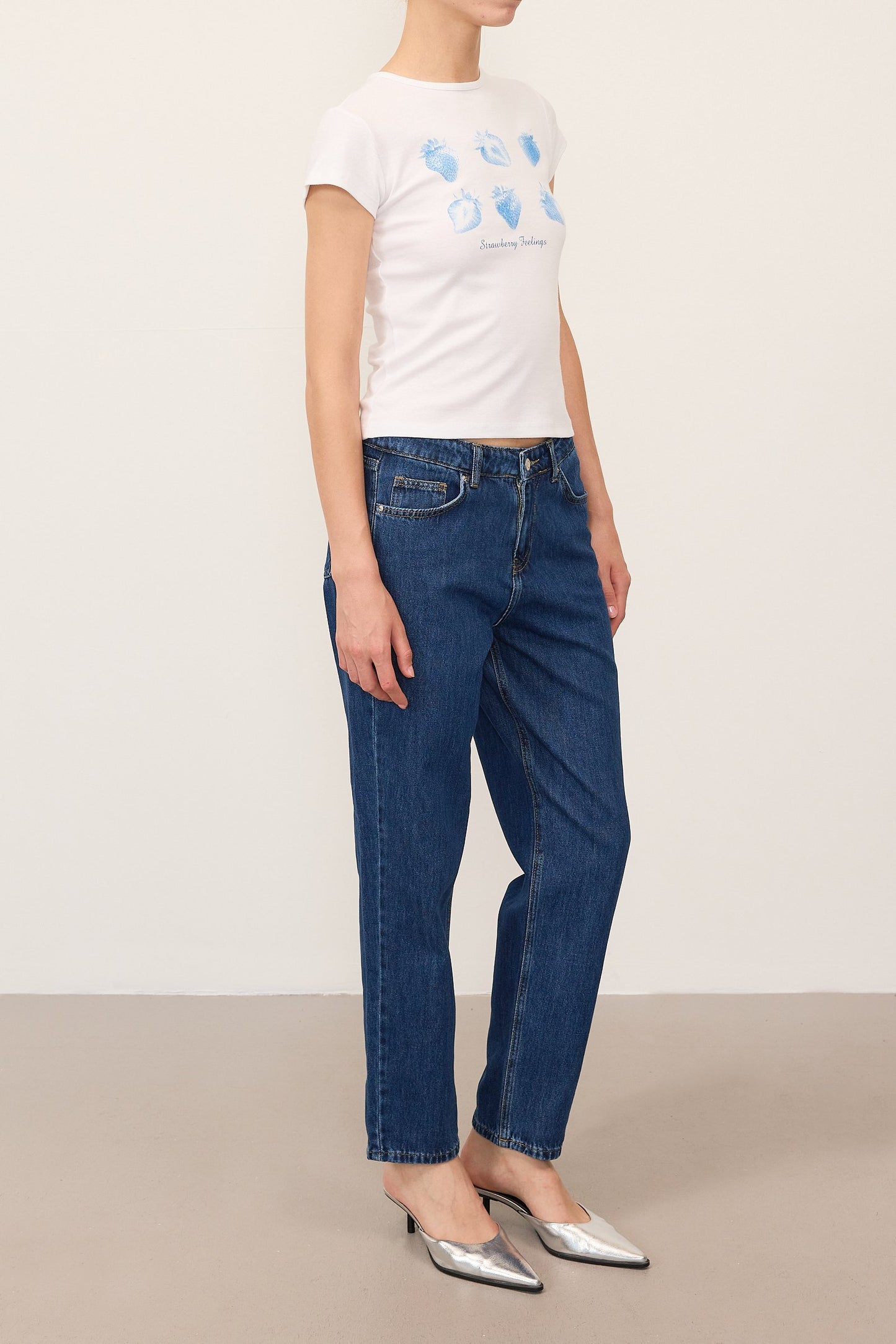 Dark-Blue_Mom-Fit-Jeans-addax