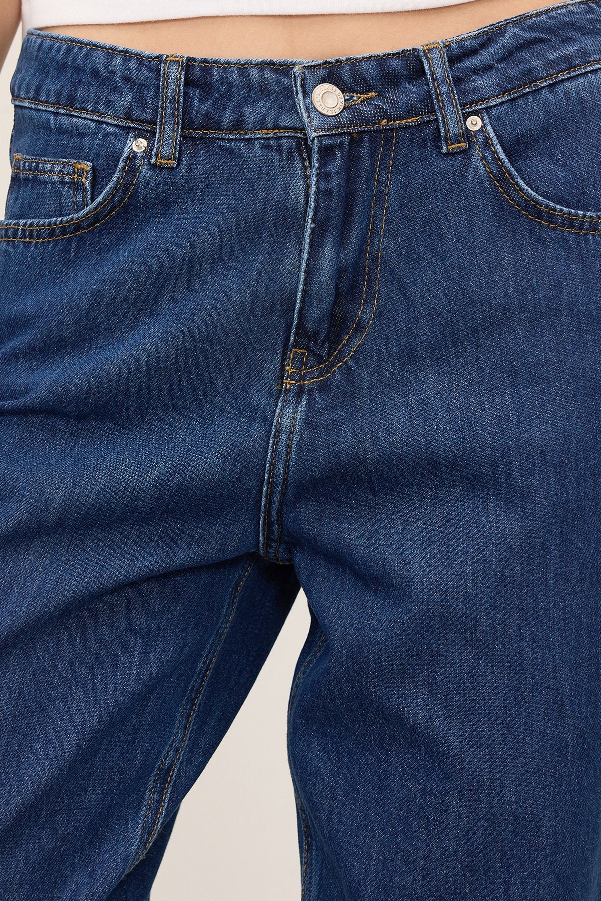 Dark-Blue_Mom-Fit-Jeans-addax