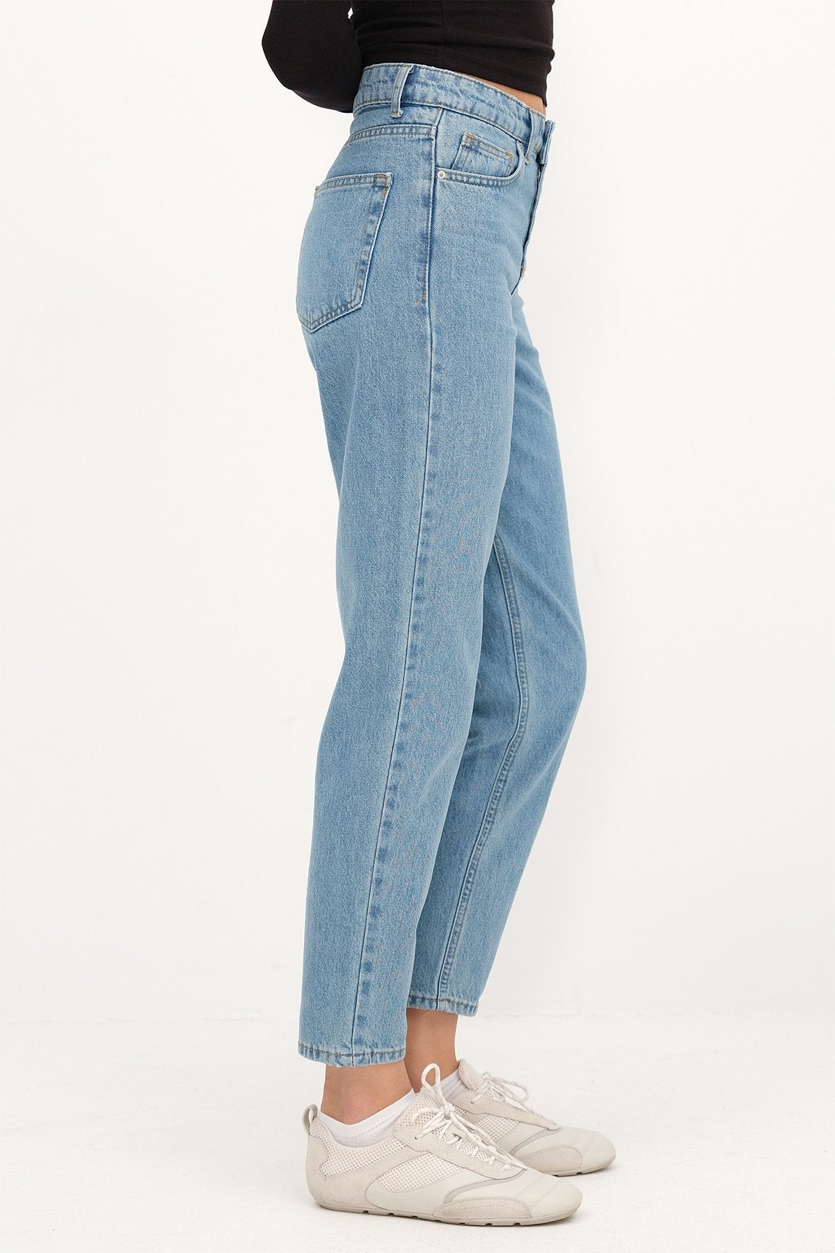 New-Blue_Mom-Fit-Jeans-addax