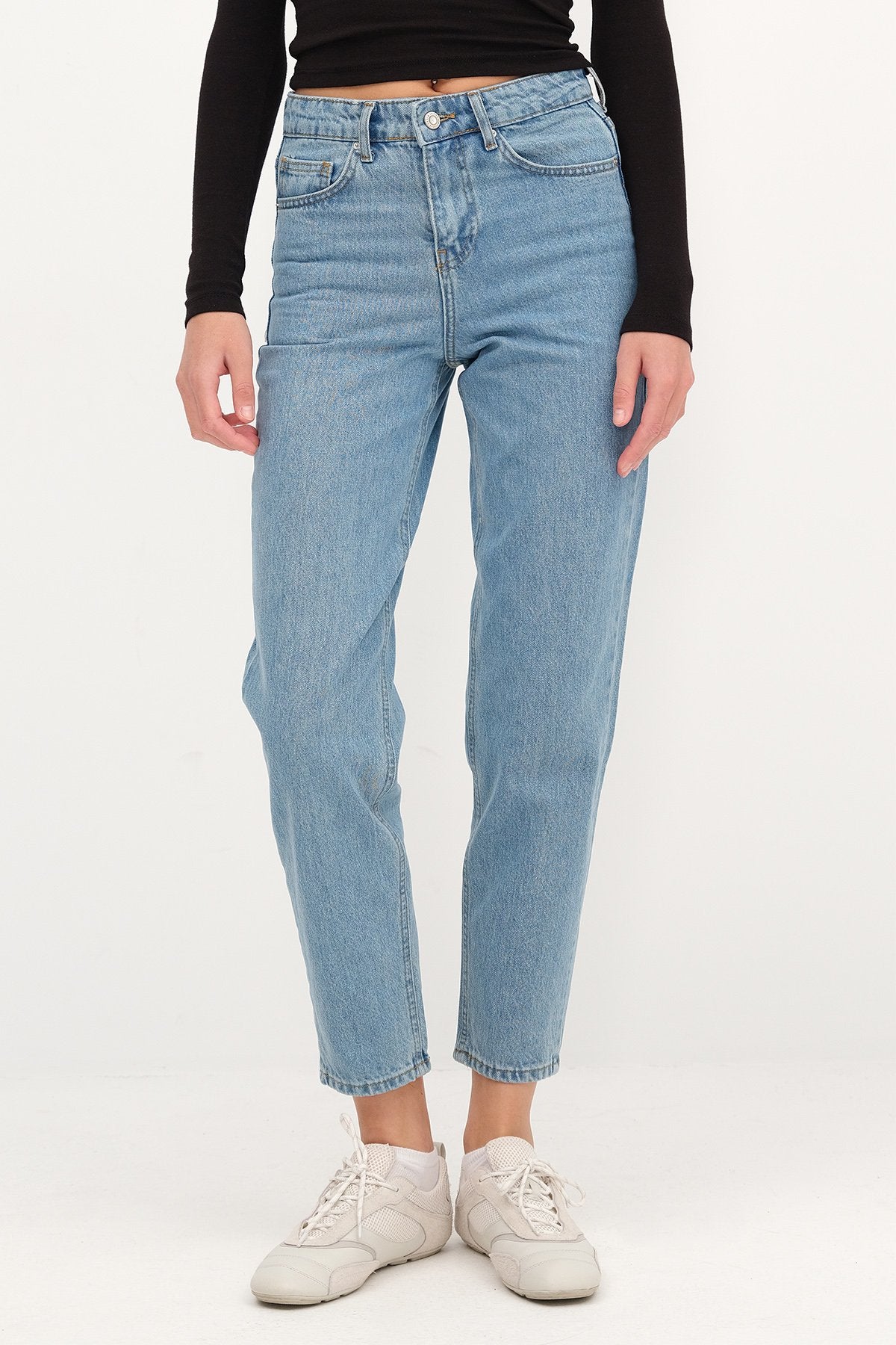 New-Blue_Mom-Fit-Jeans-addax