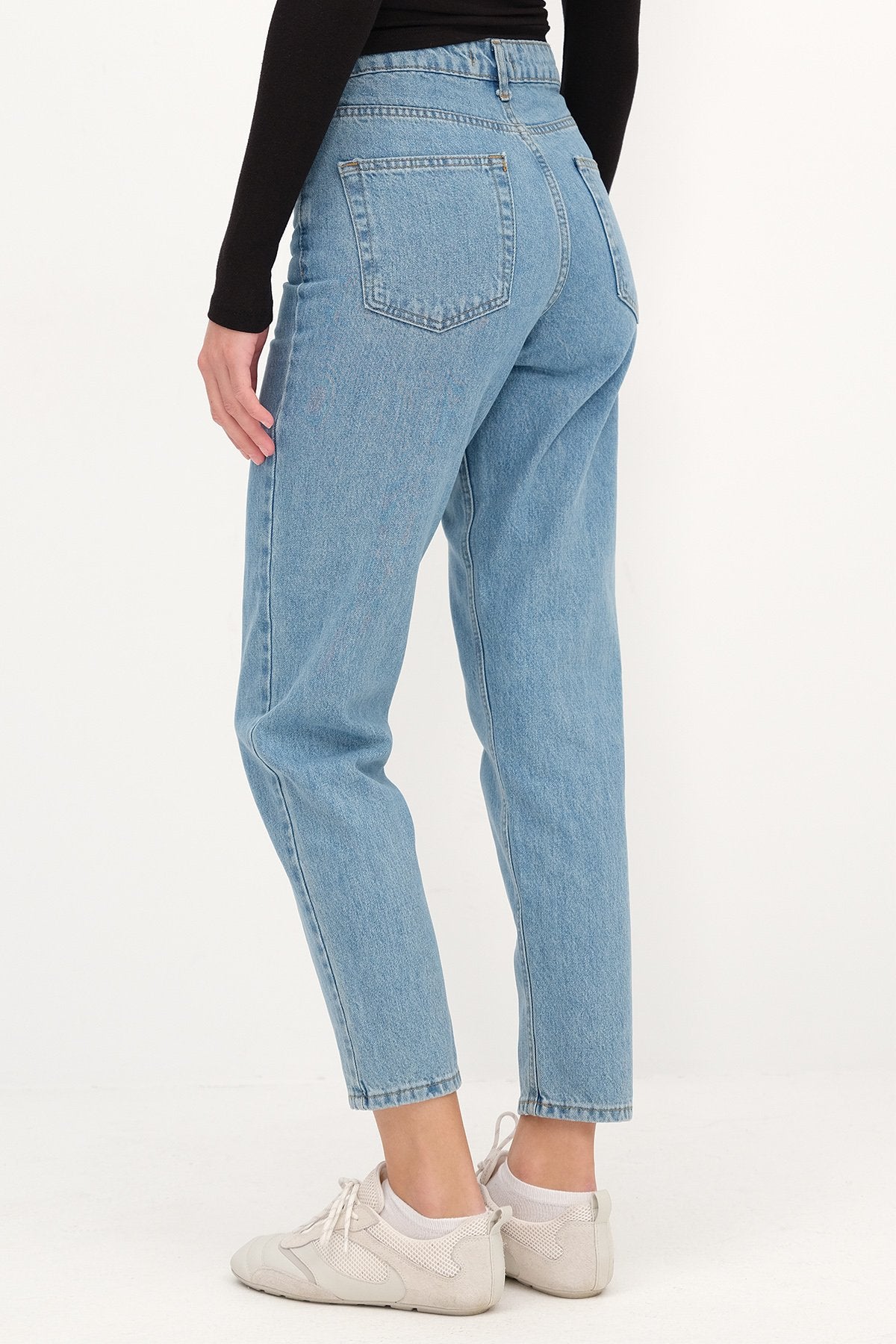 New-Blue_Mom-Fit-Jeans-addax