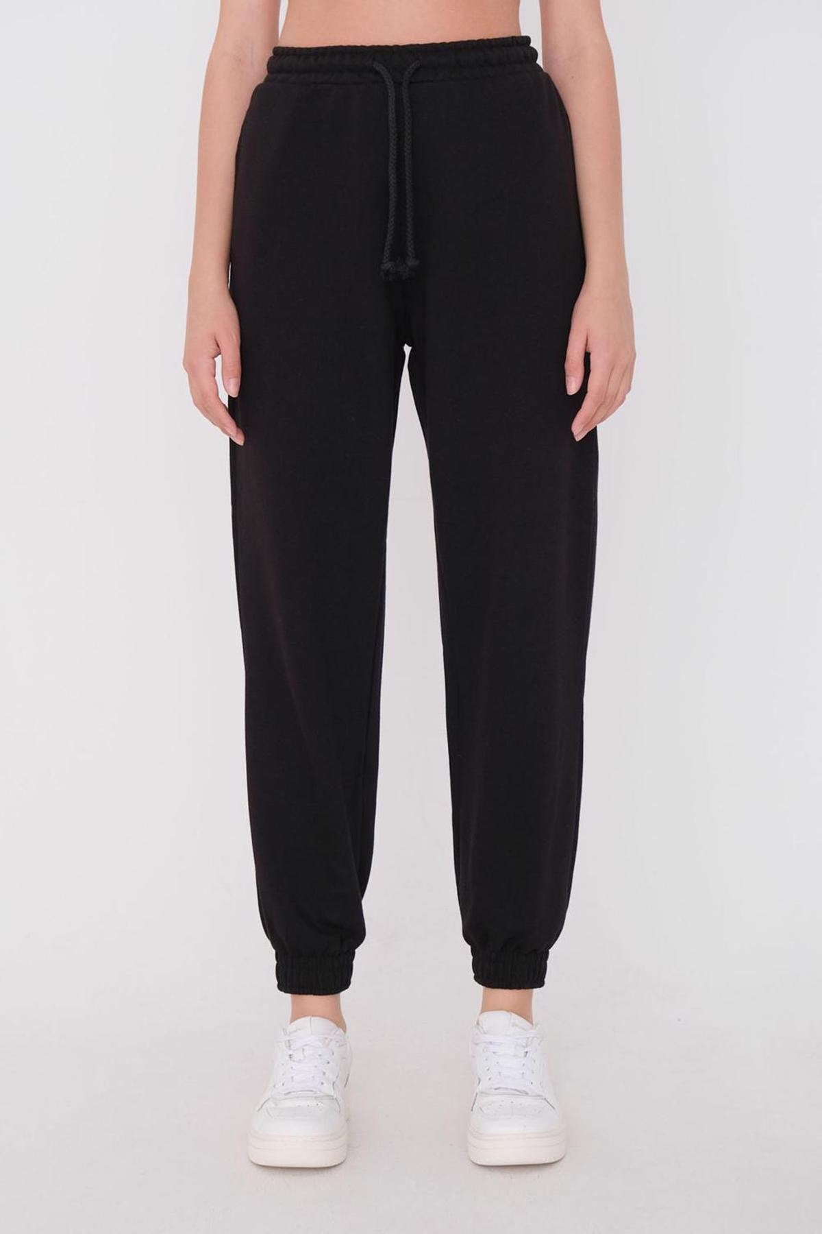 Black_Oversized-Joggers-addax