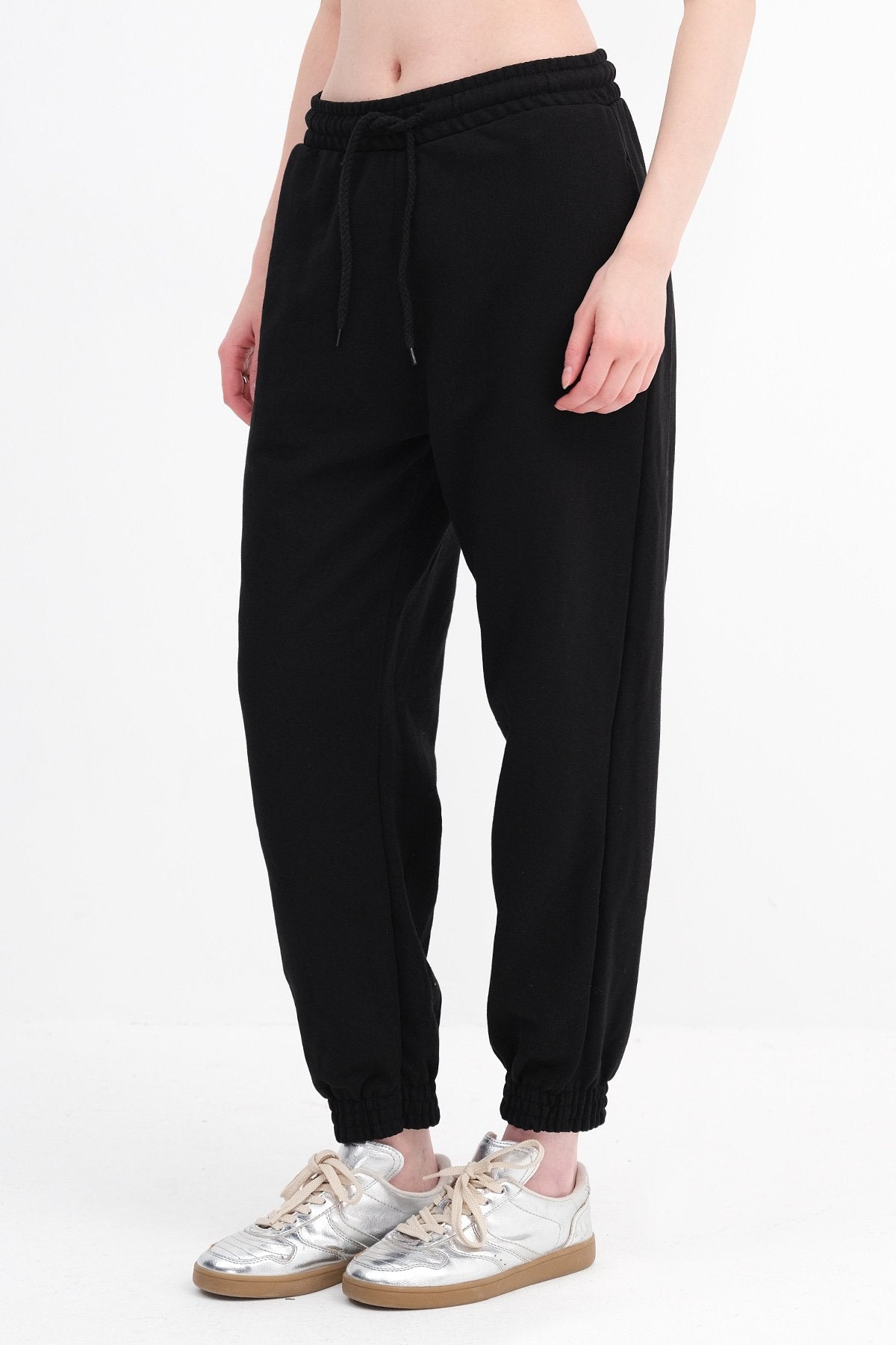 Black_Oversized-Joggers-addax