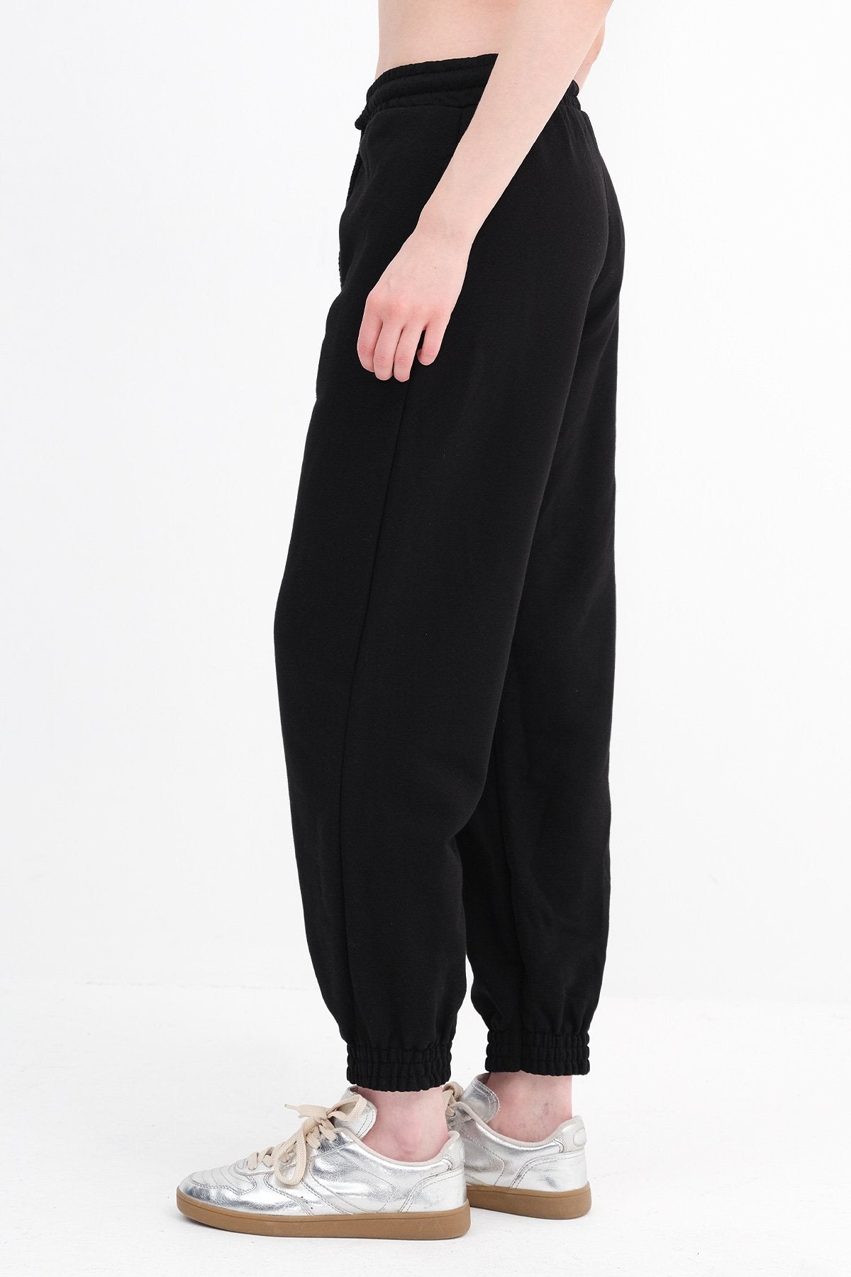 Black_Oversized-Joggers-addax
