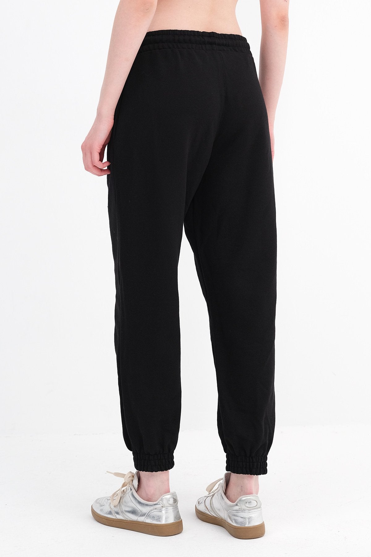 Black_Oversized-Joggers-addax