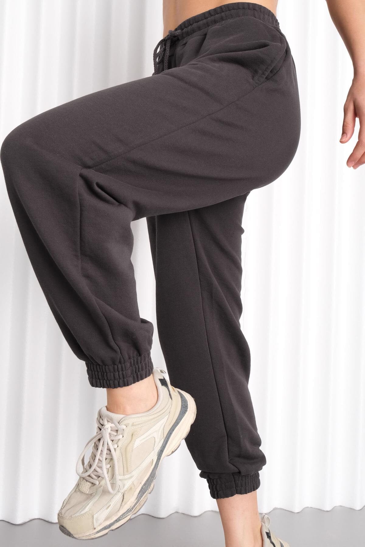 Charcoal_Oversized-Joggers-addax