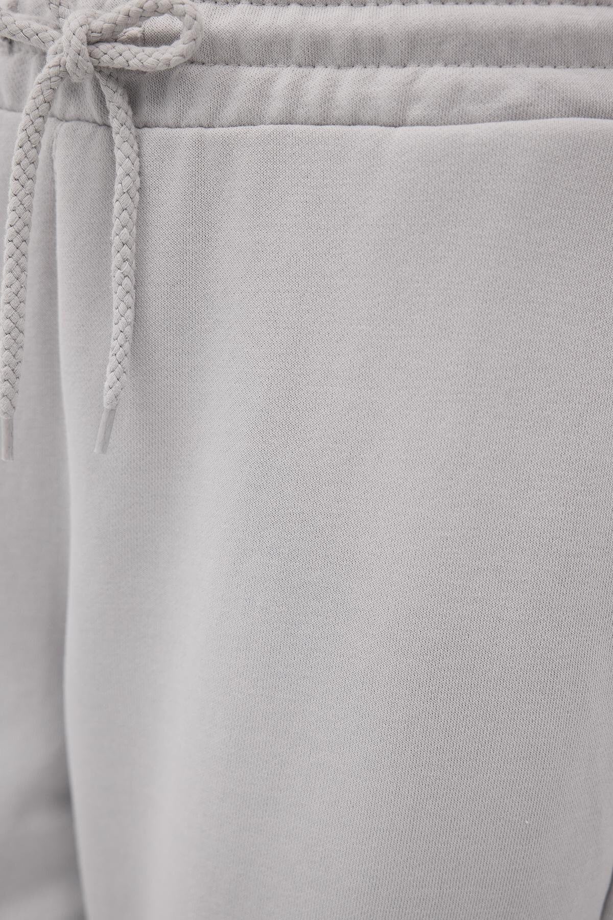 New-Grey_Oversized-Joggers-addax