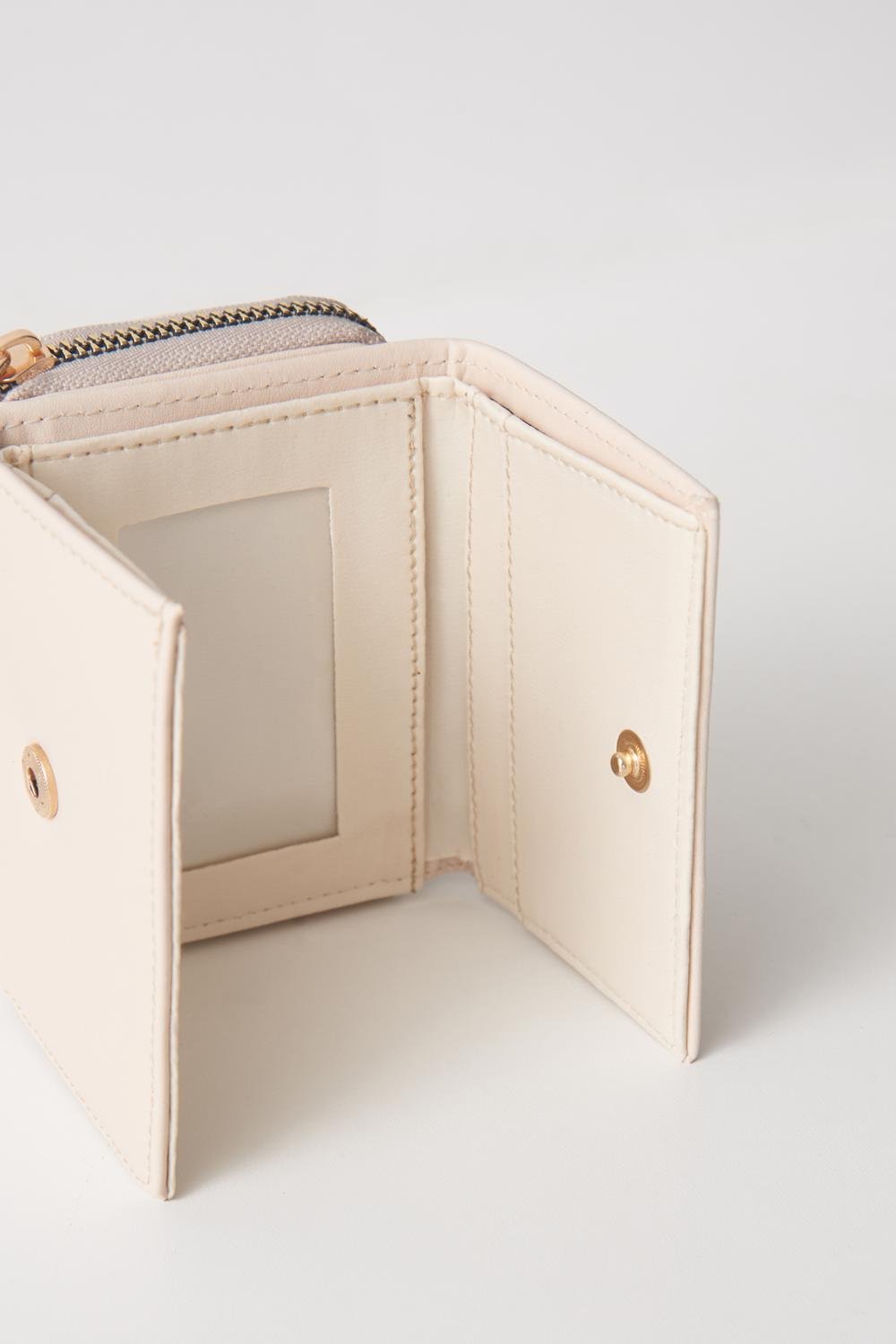 Beige_Zippered-Wallet-addax