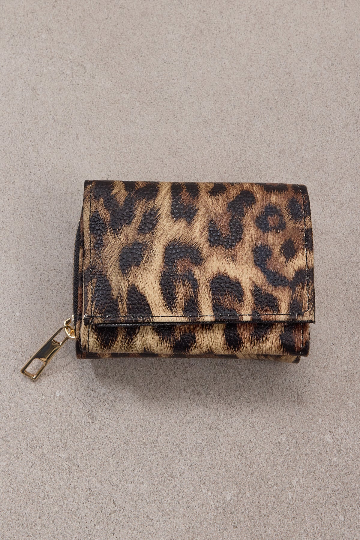 Leopard_Zippered-Wallet-addax