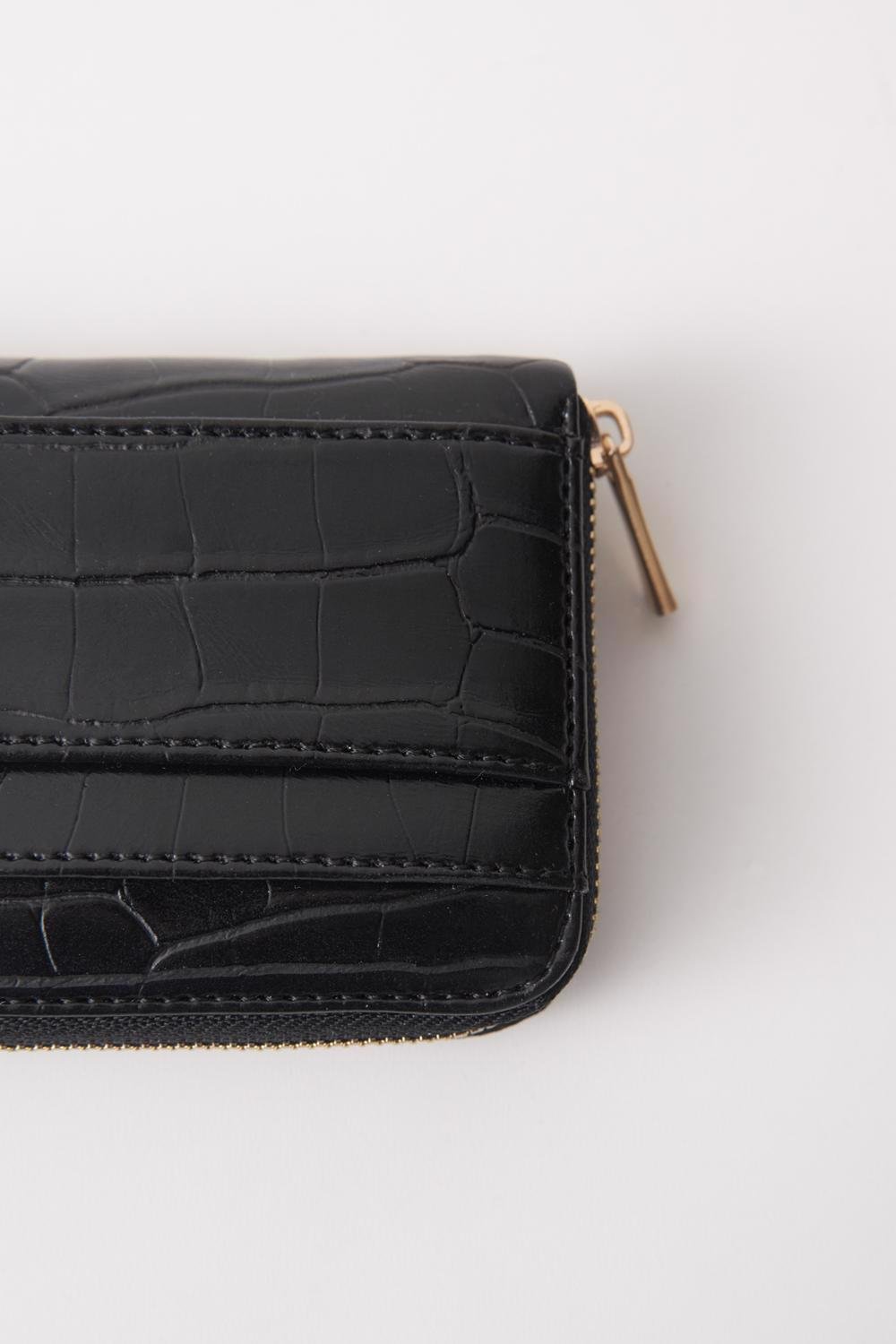 Black_Textured-Wallet-addax