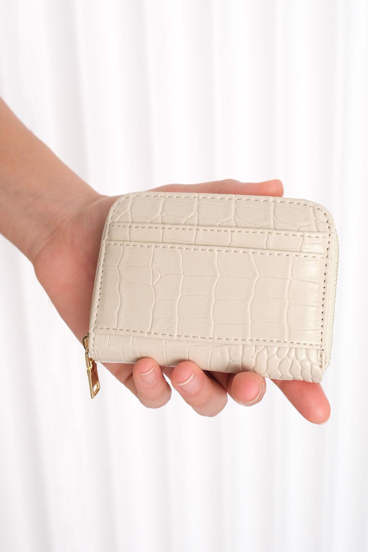 Beige_Textured-Wallet-addax